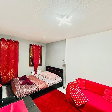 Le Red Escape A 15Min Du Centre Avec Parking Prive Gratuit Apartment Annecy Exterior photo