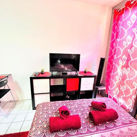 Le Red Escape A 15Min Du Centre Avec Parking Prive Gratuit Apartment Annecy Exterior photo
