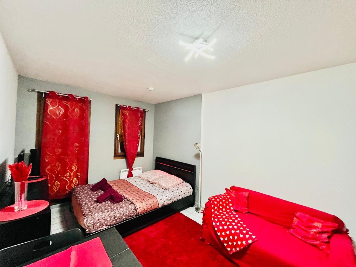 Le Red Escape A 15Min Du Centre Avec Parking Prive Gratuit Apartment Annecy Exterior photo