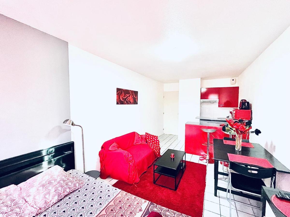 Le Red Escape A 15Min Du Centre Avec Parking Prive Gratuit Apartment Annecy Exterior photo