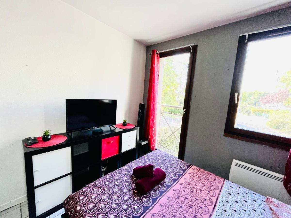 Le Red Escape A 15Min Du Centre Avec Parking Prive Gratuit Apartment Annecy Exterior photo