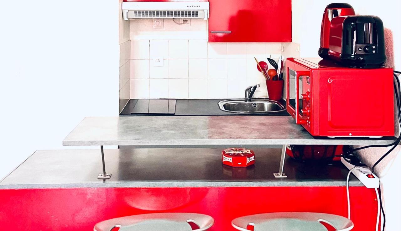 Le Red Escape A 15Min Du Centre Avec Parking Prive Gratuit Apartment Annecy Exterior photo